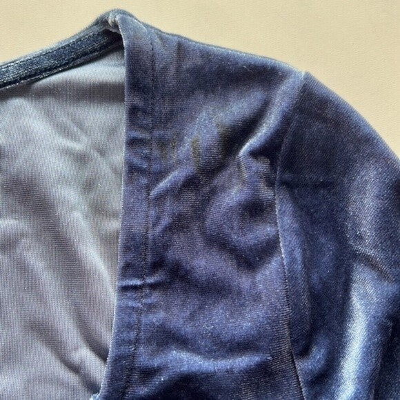Womens Bodysuit By Old Navy Size M blue Navy long sleeve neck velvet. - Picture 6 of 8